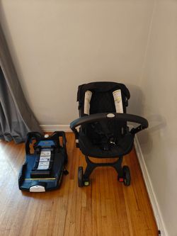 Doona Carseat and Base