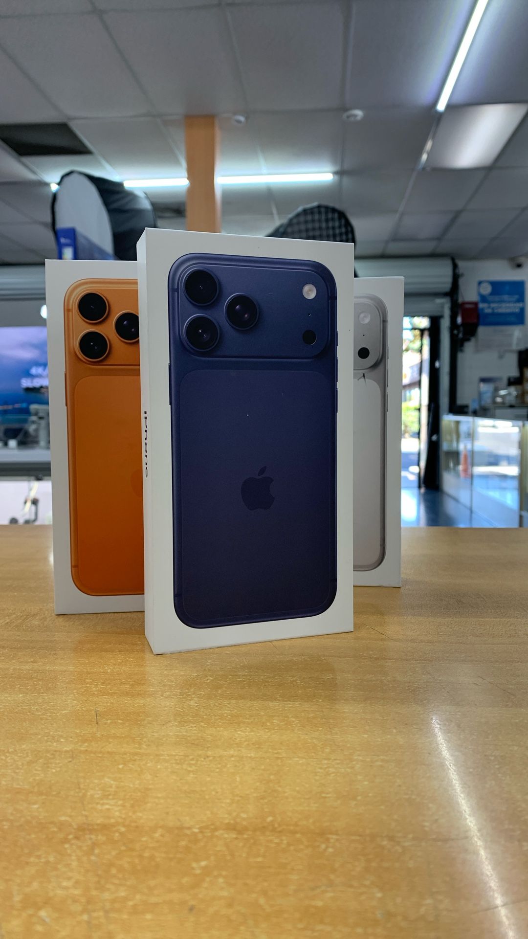 Unlocked iPhone 17 Pro Max All Colors Available Any Carrier