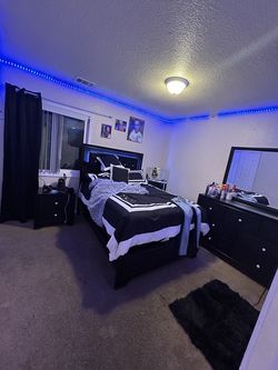 Black Bedroom Set with Tufted Headboard, Dresser, Mirror, and Nightstand ( Mattress is not included)