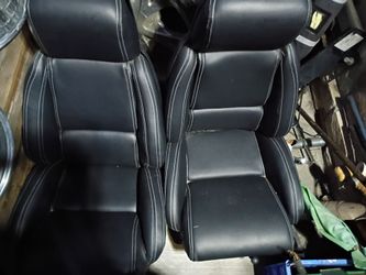 A set of c4 Corvette seats great condition blue