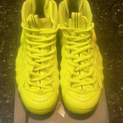 Nike Air Foamposite Pro Volt 12/22/21