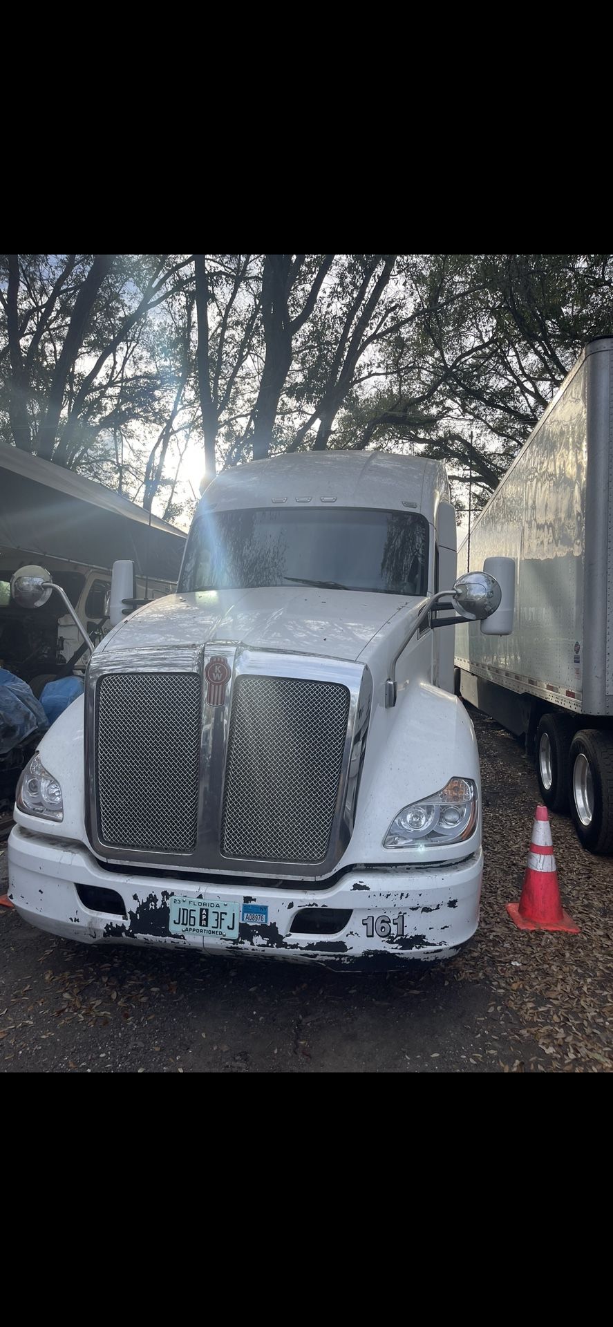 2016 Kenworth T680s Sleeper
