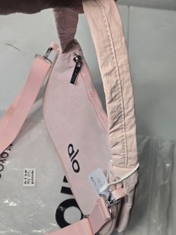 Crossbody bag color pink. alo new