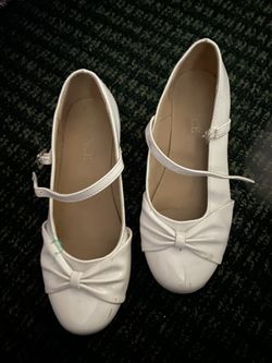 Girls White Shoes Size 1 Delivery Make An Offer