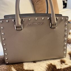 Micheal Kors Studded Grey Purse 