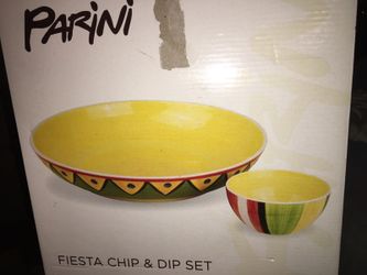 Chip and dip set