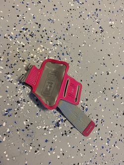 Small Phone or iPod exercise arm holder