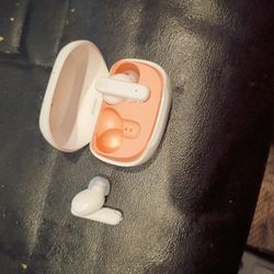 Skullcandy Bluetooth White (NEW)