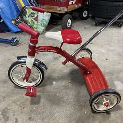 Radio Flyer Adjustable Kids Tricycle 