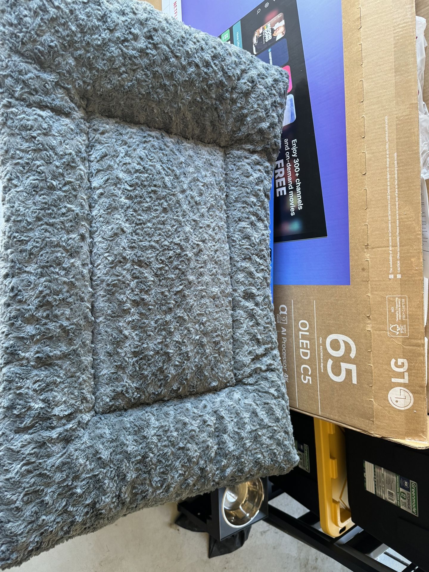 Free Dog Bed
