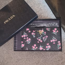 Prada Wallet Design