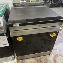 🔥Bespoke 30 in. 6.3 cu.ft. Induction Range🔥
