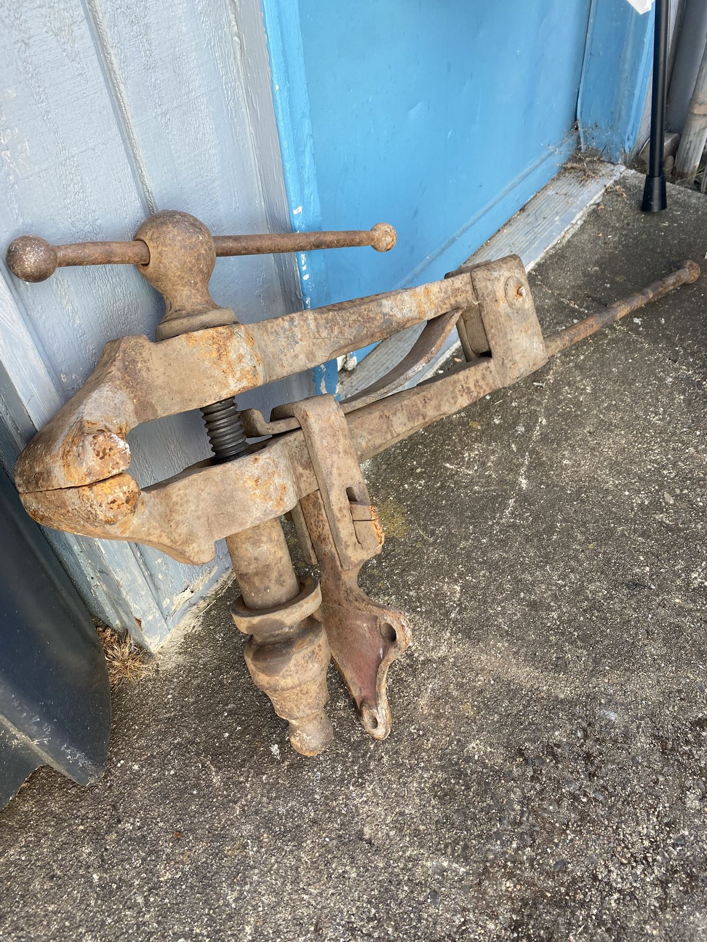 Antique post Vice