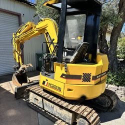 Komatsu Mini Excavator 1990 Steel Tracks, Thumb, Extra Bucket Excellent Condition!