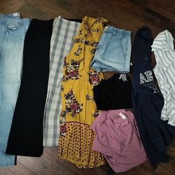 Women's size medium clothing bundle