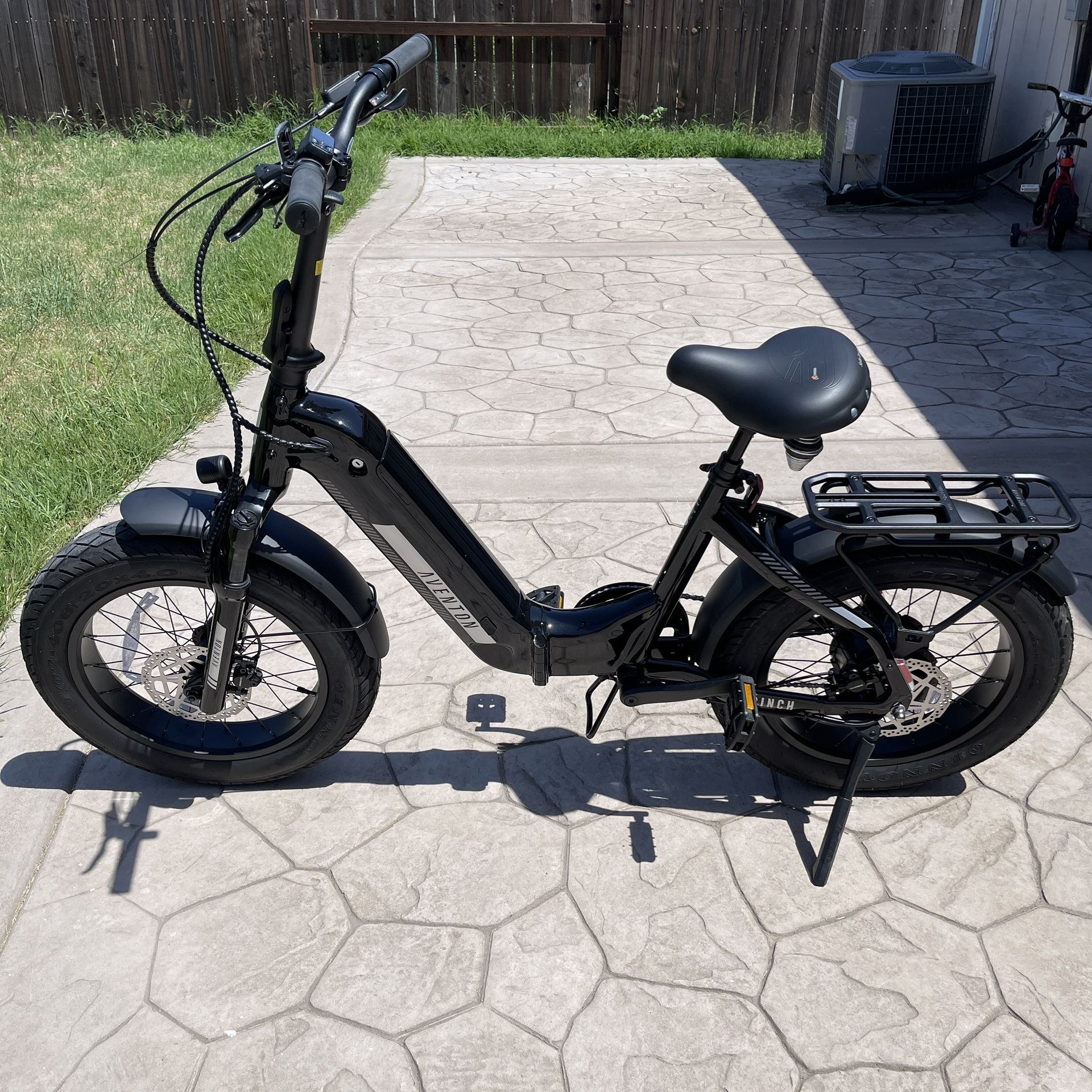 Aventon Sinch 2.5 Electric Bike 500W Step-Through 55+ Mile Range 8 Speed UL 2849