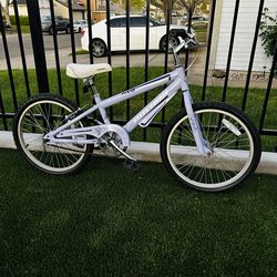 NOVARA PIXIE KIDS BIKE 20” Wheels