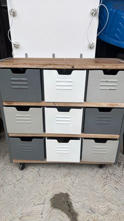 Storage bin