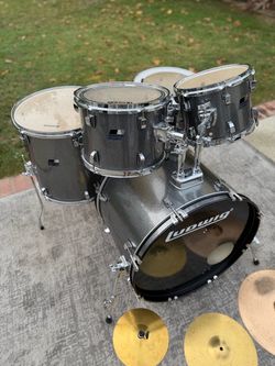 Ludwig Backbeat 5-Piece Drum Shell Pack – Silver Sparkle