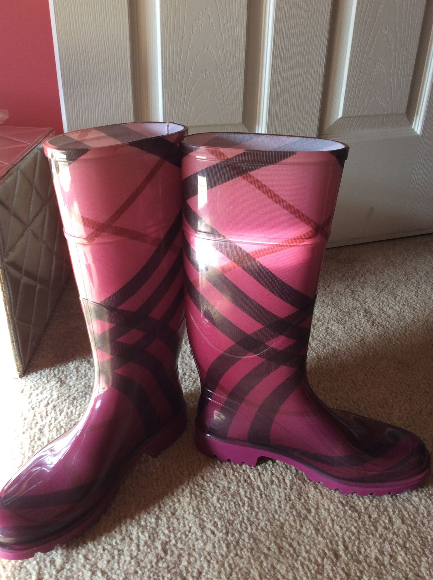 Burberry Rain Boots Size 6