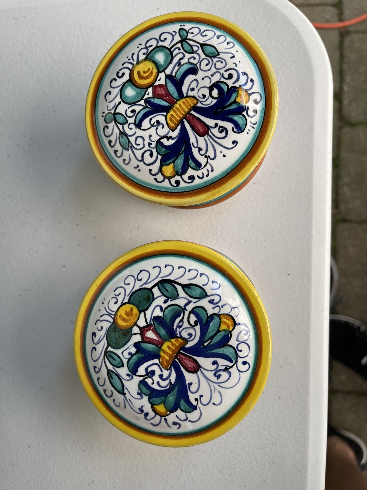Deruta Italy Vintage And Vibrant Round Ceramic Jewelry Box