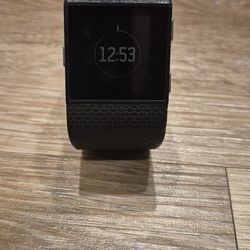 Fitbit Surge GPS Smart Watch – Heart Rate – Charger Included