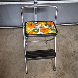 Vintage 1970s Cosco Folding Step Stool Chair – Vibrant Floral Print 🌻