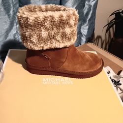 New Mk Fur Boots