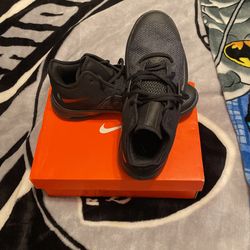 Nike Flex Contact 4