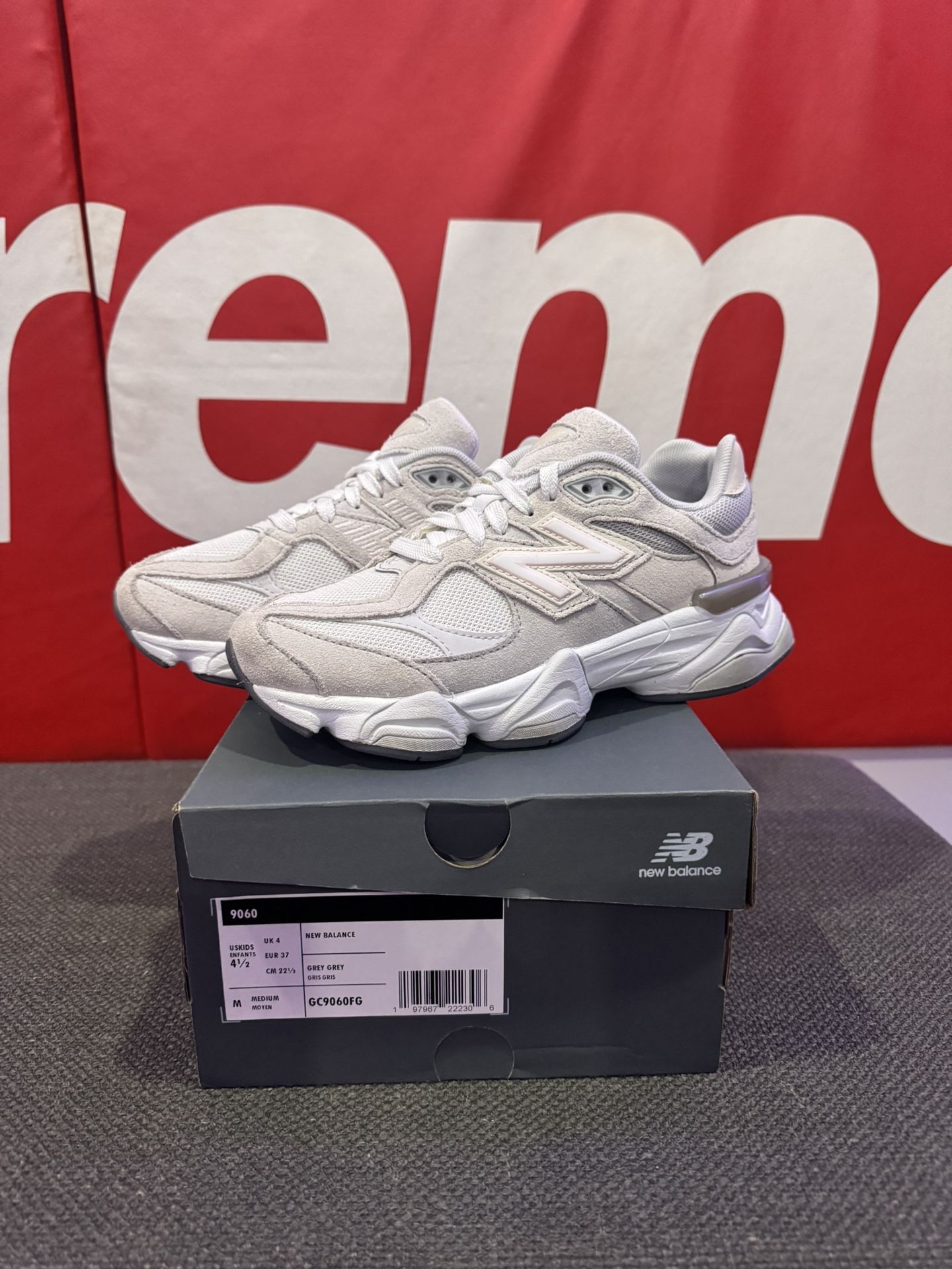 New Balance 9060 Silver Grey (GS) Size 4.5 Youth