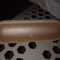 Beats Pill Champagne Gold 