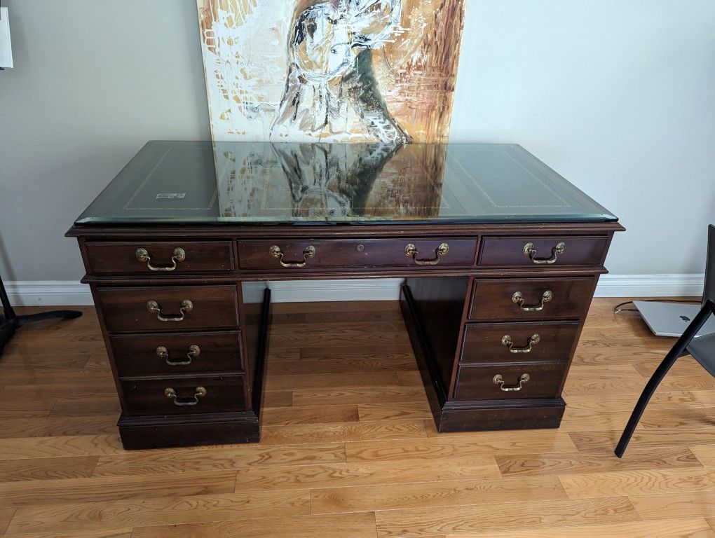 Ethan Allen Partner Desk Wooden expensive desk for Sale in Glendale, CA