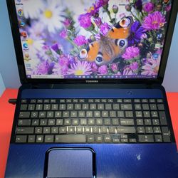 ..TOSHIBA SATÉLITE . .L855S….120 GB SSD...6.0 RAM . READY FOR CLASSES ON LINE OR WORK FROM HOME