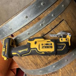 Dewalt 20v XR Multi Purpose Tool 