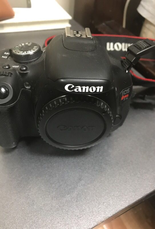 Canon Camera T3i