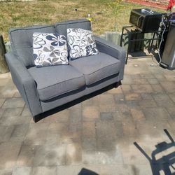 Small Couch 40$