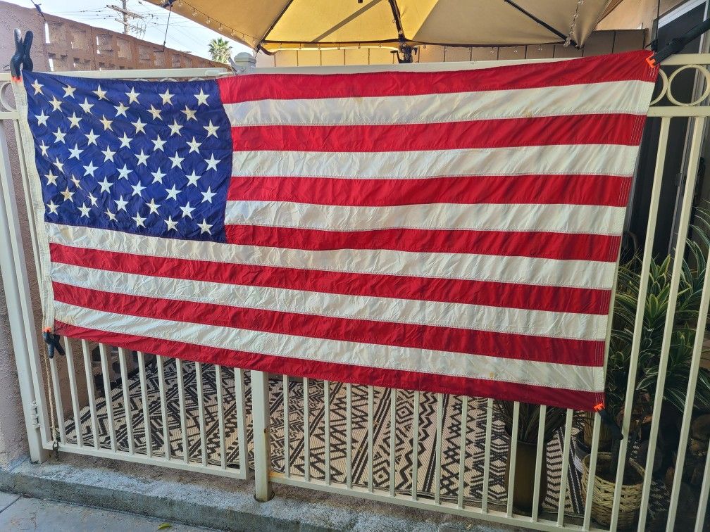 large heavy duty flags