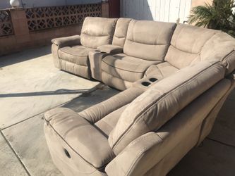 Sectional couch Nice can deliver