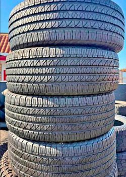 265 50 20 Goodyear tires Con 80% de Vida Las 4