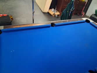 Pool table