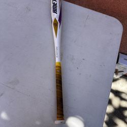 Easton Amethyst Bat 28in OBO