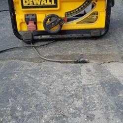 DEWALT 10 Compact Job Site Table Saw