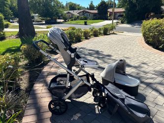 Uppababy Vista 2 Stroller and Bassinet