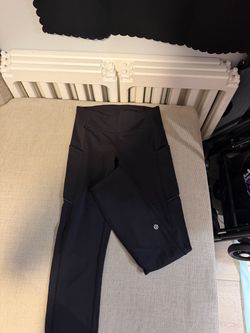 Lululemon Black Leggings with Pockets size 4