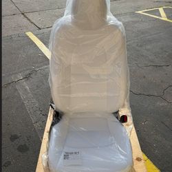 Tesla Y and 3 diver seat