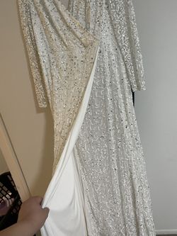 Simple And Elegant Wedding Dress  Thumbnail
