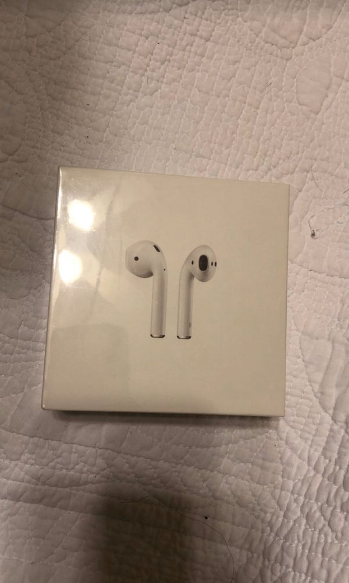 Apple air pods 2nd gen with wireless charging case brand new