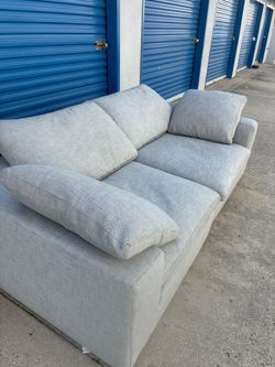 Restoration Hardware Cloud Couch 🛻Delivery Available🛻