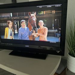 32” Vizio 