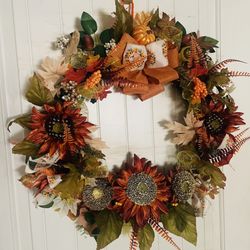 Artificial Flowers Arrangement 